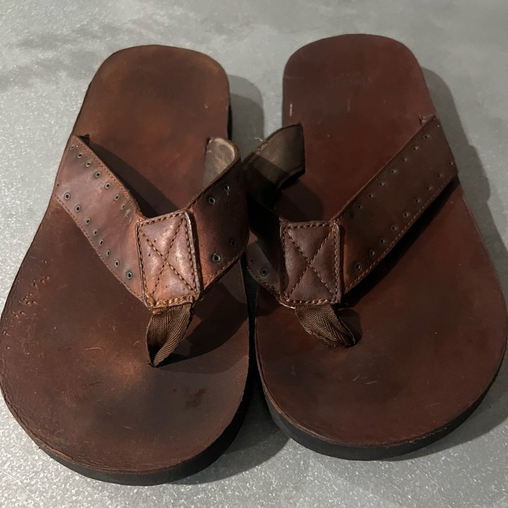 Old Navy Original Leather Men's Flip-Flops